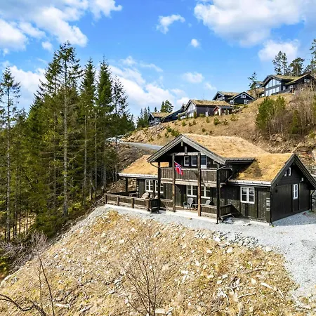 Mountain With Panoramic Views In Kvamskogen * Norheimsund